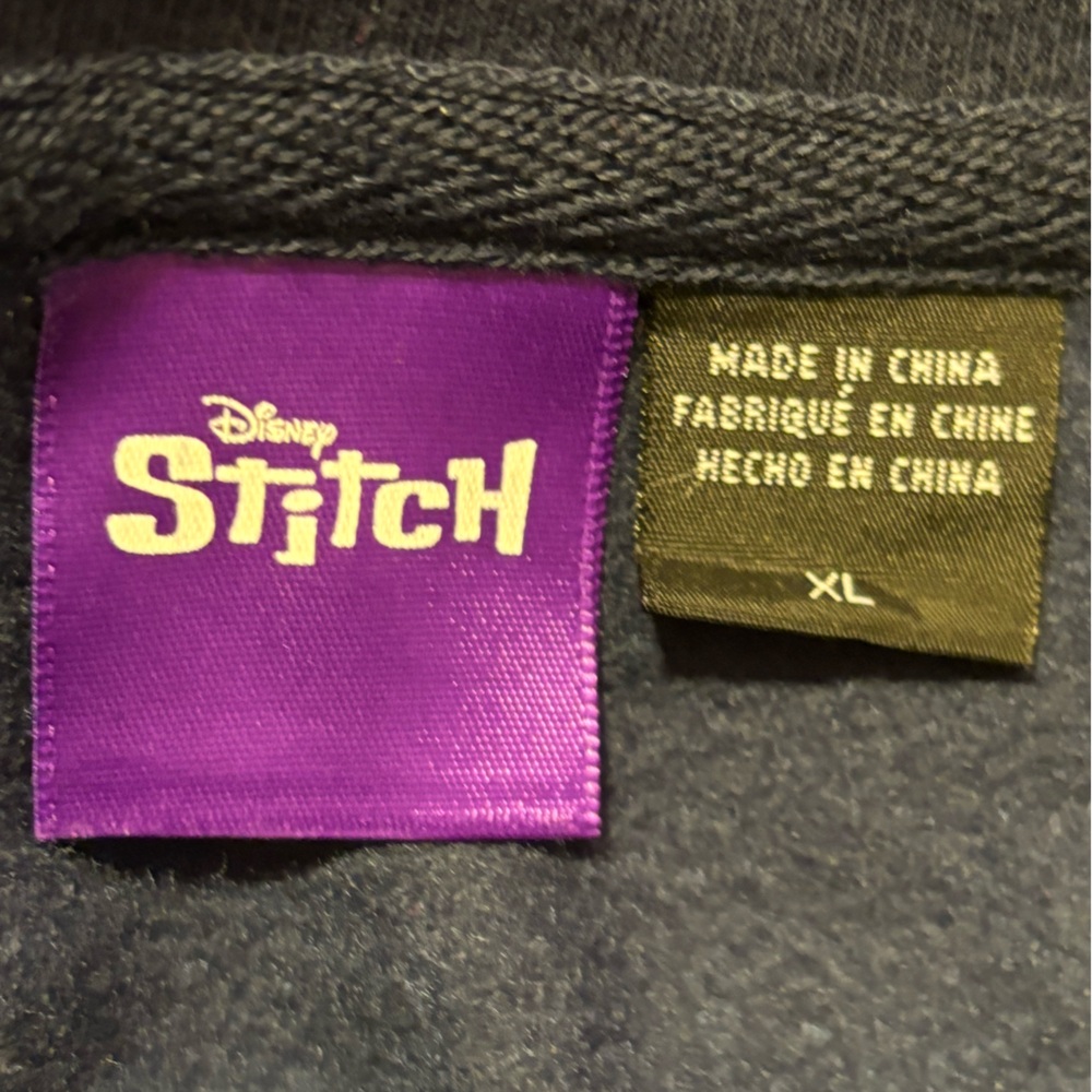 Disney Stitch “Merry Stitchmas” Sweatshirt XL - Picture 2 of 5